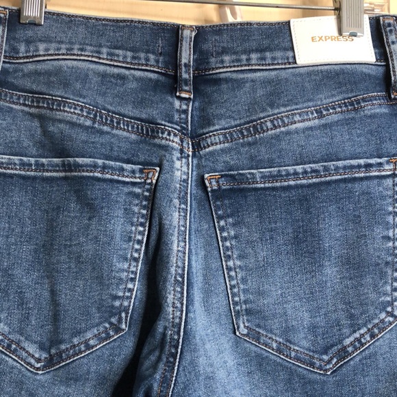 Express jeans button fly. Size 2 short. - Picture 6 of 14